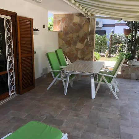 - Paradise Near Airport Fiumicino 度假居 弗雷杰内