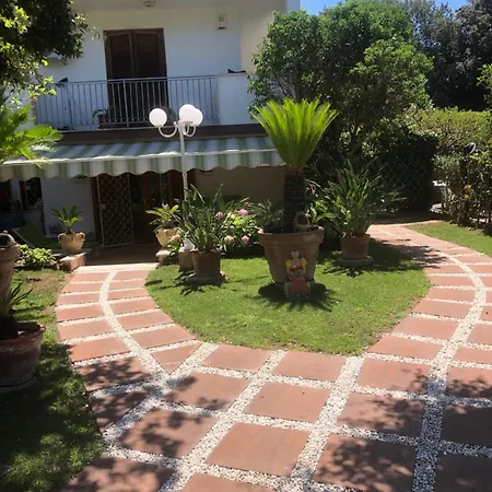 - Paradise Near Airport Fiumicino * 弗雷杰内